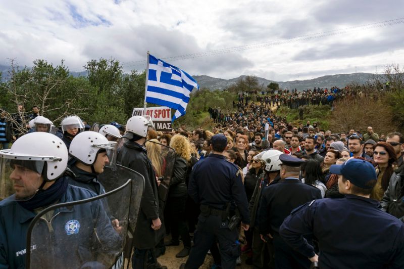 Le gravi violazioni dei diritti umani nell’hotspot di Lesbos